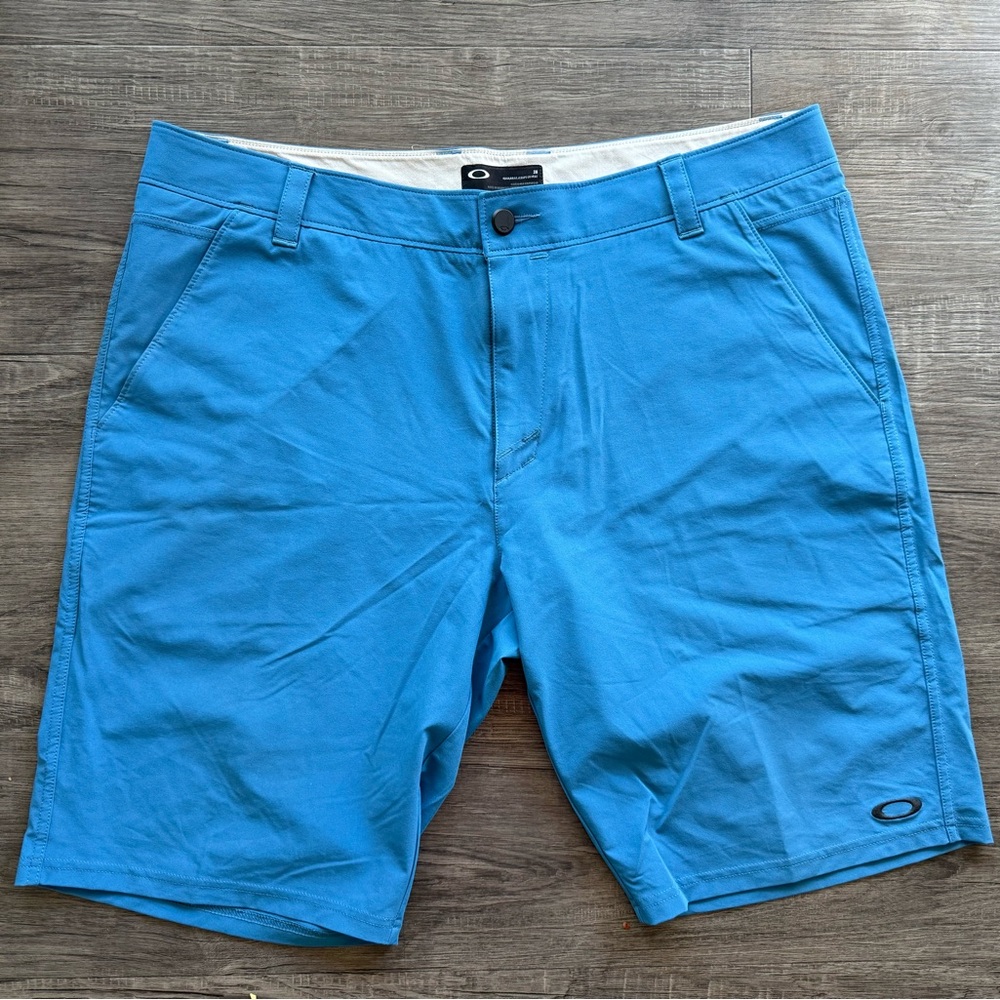 Oakley Men's Vibrant Blue Flat Front Shorts